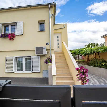 Apartman Pepa شقة *