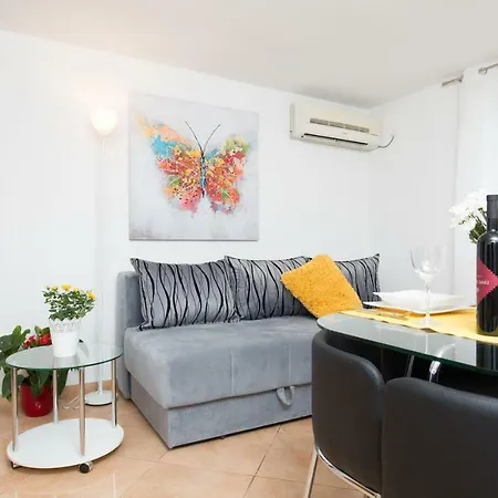 Apartman Pepa شقة